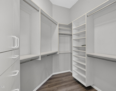 8270 N Hayden Road - Photo Thumbnail 14