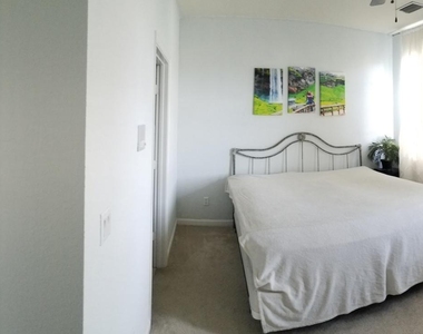132 Greenwich Circle - Photo Thumbnail 12