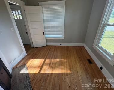 303 Bouchelle Street - Photo Thumbnail 1