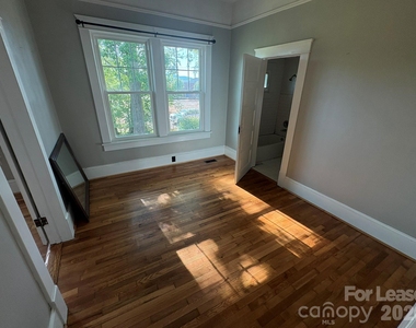 303 Bouchelle Street - Photo Thumbnail 3