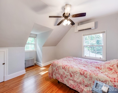 1209 Oakwood Avenue - Photo Thumbnail 22
