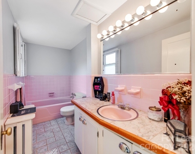1209 Oakwood Avenue - Photo Thumbnail 24