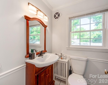 1209 Oakwood Avenue - Photo Thumbnail 21