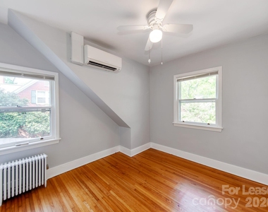 1209 Oakwood Avenue - Photo Thumbnail 15