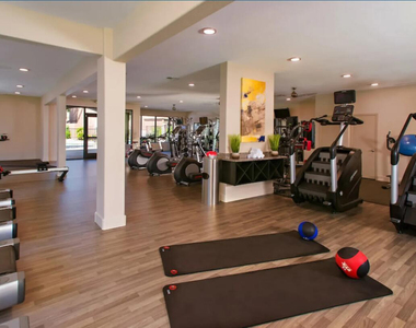 13440 N 44th Street - Photo Thumbnail 8