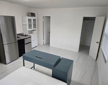 1300 Nw 4th Avenue - Photo Thumbnail 11