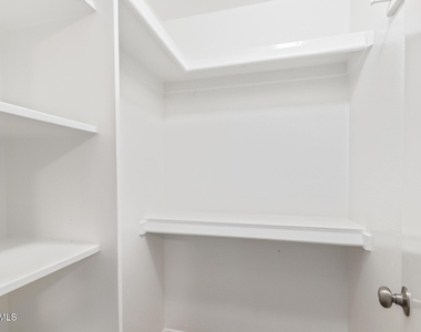 511 W Blackhawk Drive - Photo Thumbnail 26