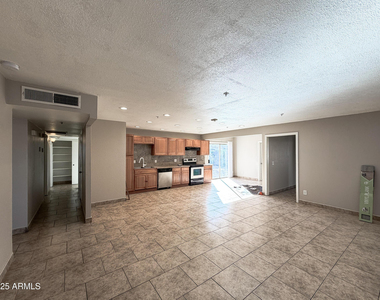6301 W Earll Drive - Photo Thumbnail 16