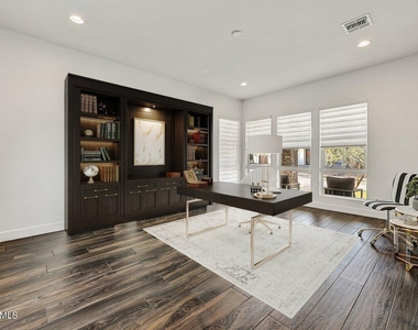 9407 S 13th Way - Photo Thumbnail 17