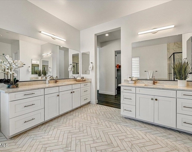 9407 S 13th Way - Photo Thumbnail 14