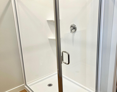 915 E Missouri Avenue - Photo Thumbnail 43