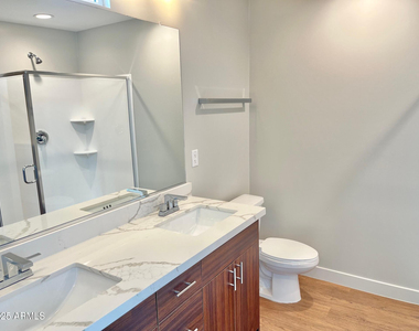915 E Missouri Avenue - Photo Thumbnail 41
