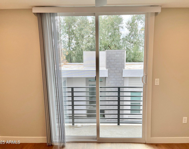 915 E Missouri Avenue - Photo Thumbnail 29