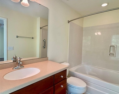 1104 Drayton Court - Photo Thumbnail 9
