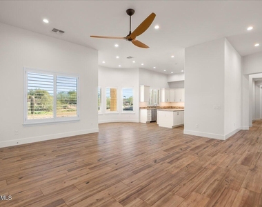 3117 N 77th Street - Photo Thumbnail 15