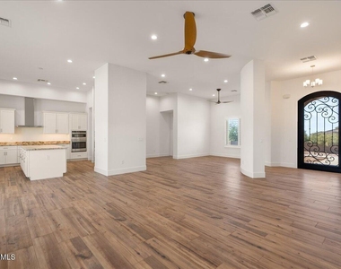 3117 N 77th Street - Photo Thumbnail 17