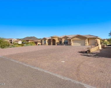 3117 N 77th Street - Photo Thumbnail 1