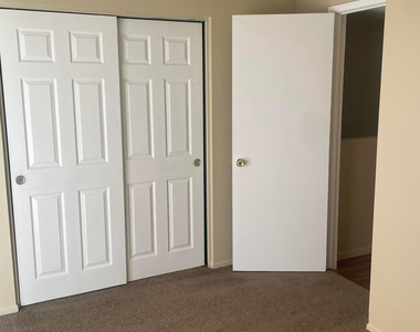 2846 E Kathleen Road - Photo Thumbnail 11