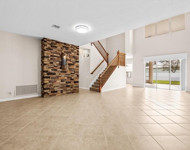 206 Magnolia Lakes Boulevard - Photo Thumbnail 4