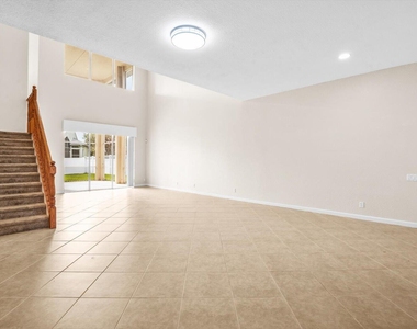 206 Magnolia Lakes Boulevard - Photo Thumbnail 5