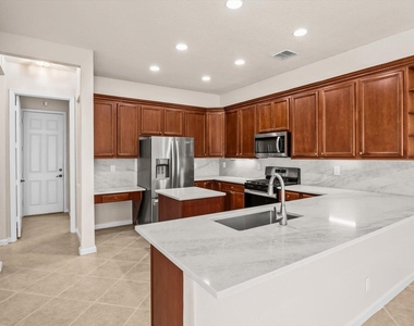 206 Magnolia Lakes Boulevard - Photo Thumbnail 12