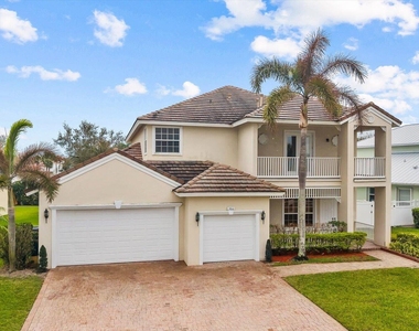 206 Magnolia Lakes Boulevard - Photo Thumbnail 1