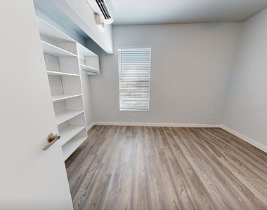 45760 W Village Parkway - Photo Thumbnail 8