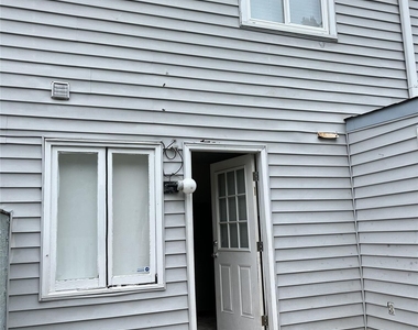 1911 Smoke Ridge Court - Photo Thumbnail 15