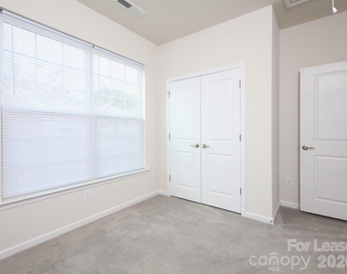 161 White Apple Way - Photo Thumbnail 6