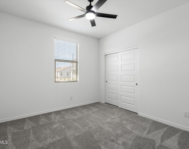 25101 N 141st Avenue - Photo Thumbnail 14