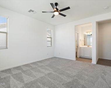25101 N 141st Avenue - Photo Thumbnail 10