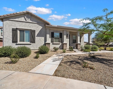 25101 N 141st Avenue - Photo Thumbnail 2