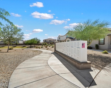 25101 N 141st Avenue - Photo Thumbnail 24