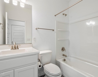 25101 N 141st Avenue - Photo Thumbnail 16