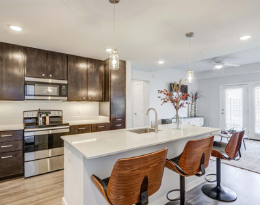 45760 W Village Parkway - Photo Thumbnail 3
