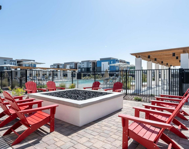 45760 W Village Parkway - Photo Thumbnail 12