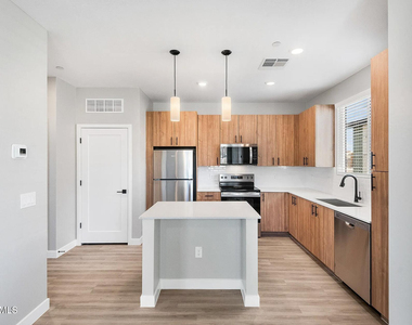 17365 W Lower Buckeye Road - Photo Thumbnail 3