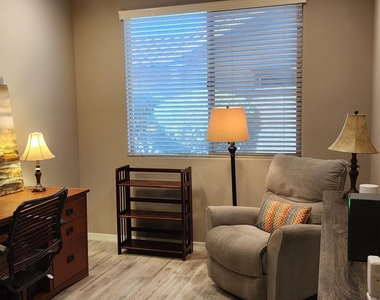 27244 W Potter Drive - Photo Thumbnail 13