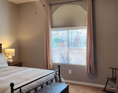 27244 W Potter Drive - Photo Thumbnail 11