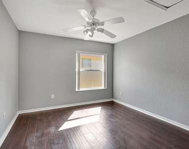4190 Bahia Isle Circle - Photo Thumbnail 38