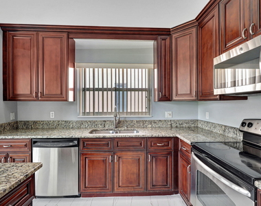 4190 Bahia Isle Circle - Photo Thumbnail 13