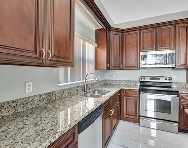 4190 Bahia Isle Circle - Photo Thumbnail 14