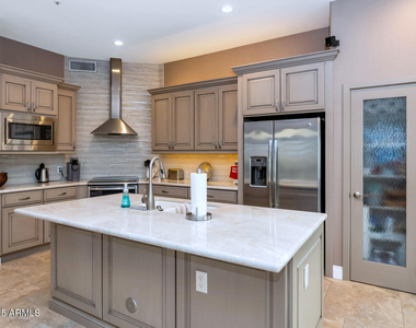 7700 E Princess Drive - Photo Thumbnail 8