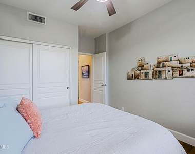 6939 E Bramble Berry Lane - Photo Thumbnail 27