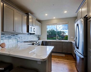 6939 E Bramble Berry Lane - Photo Thumbnail 7