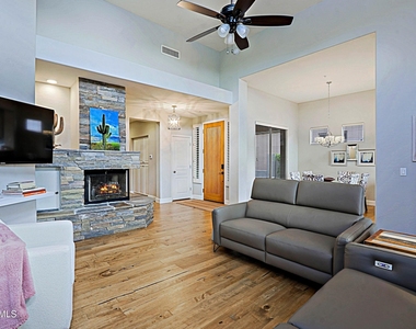 6939 E Bramble Berry Lane - Photo Thumbnail 4