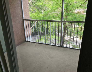 6758 W Sample Road - Photo Thumbnail 6