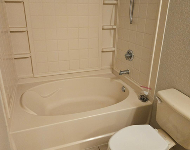 6758 W Sample Road - Photo Thumbnail 7