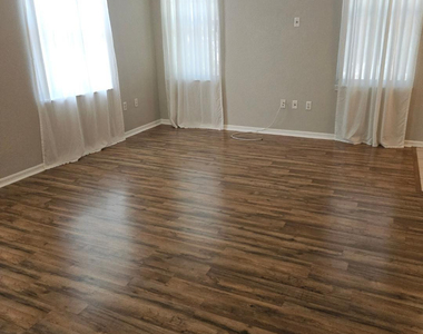 6758 W Sample Road - Photo Thumbnail 15