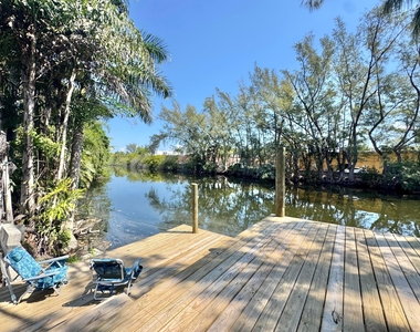 1130 Ne 18th Avenue - Photo Thumbnail 25